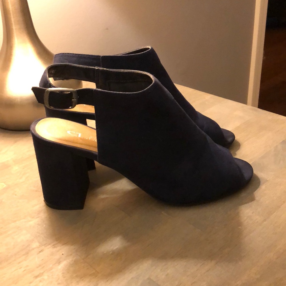 CL by Laundry blue open toe size 9